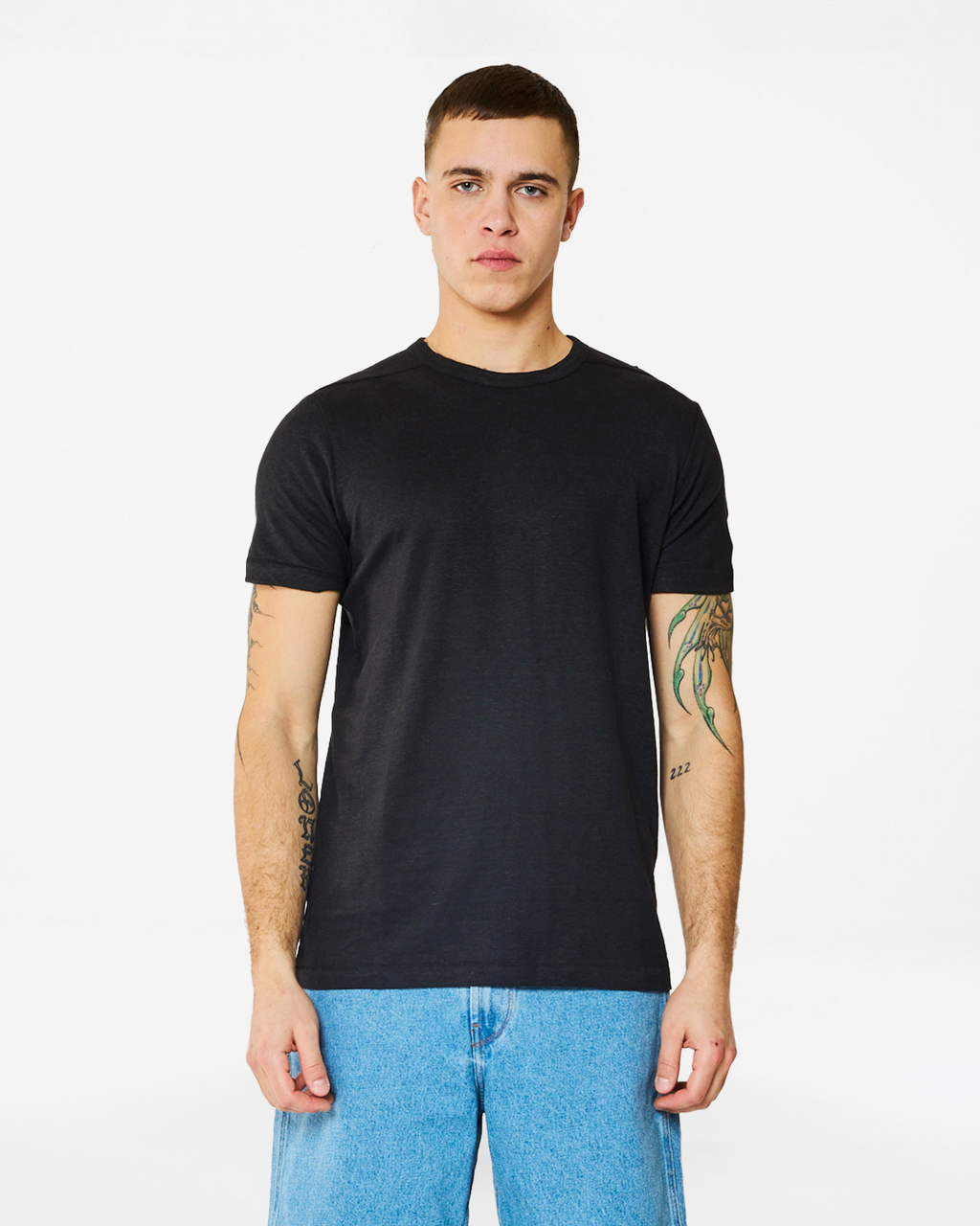 EOLE BLACK T-SHIRT