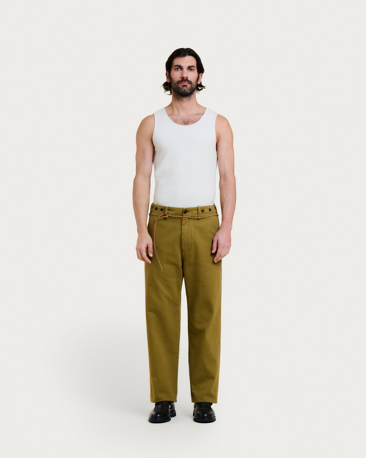 HEMMING TWILL ARMY KHAKI PANT