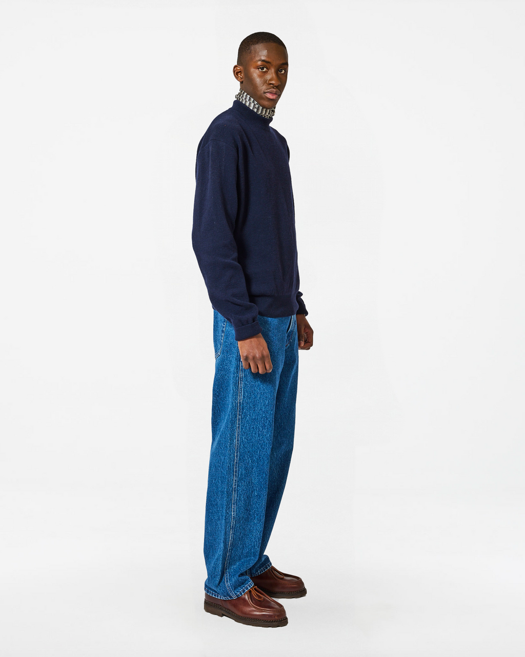 LIAM FUZZ NAVY SWEATER