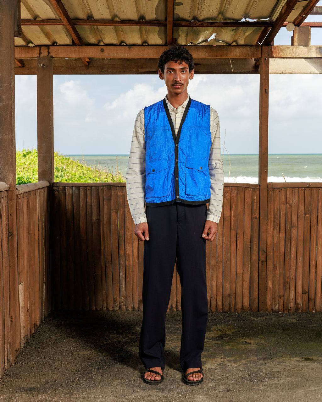 GILET LIGHT VEST BLUE MULTI