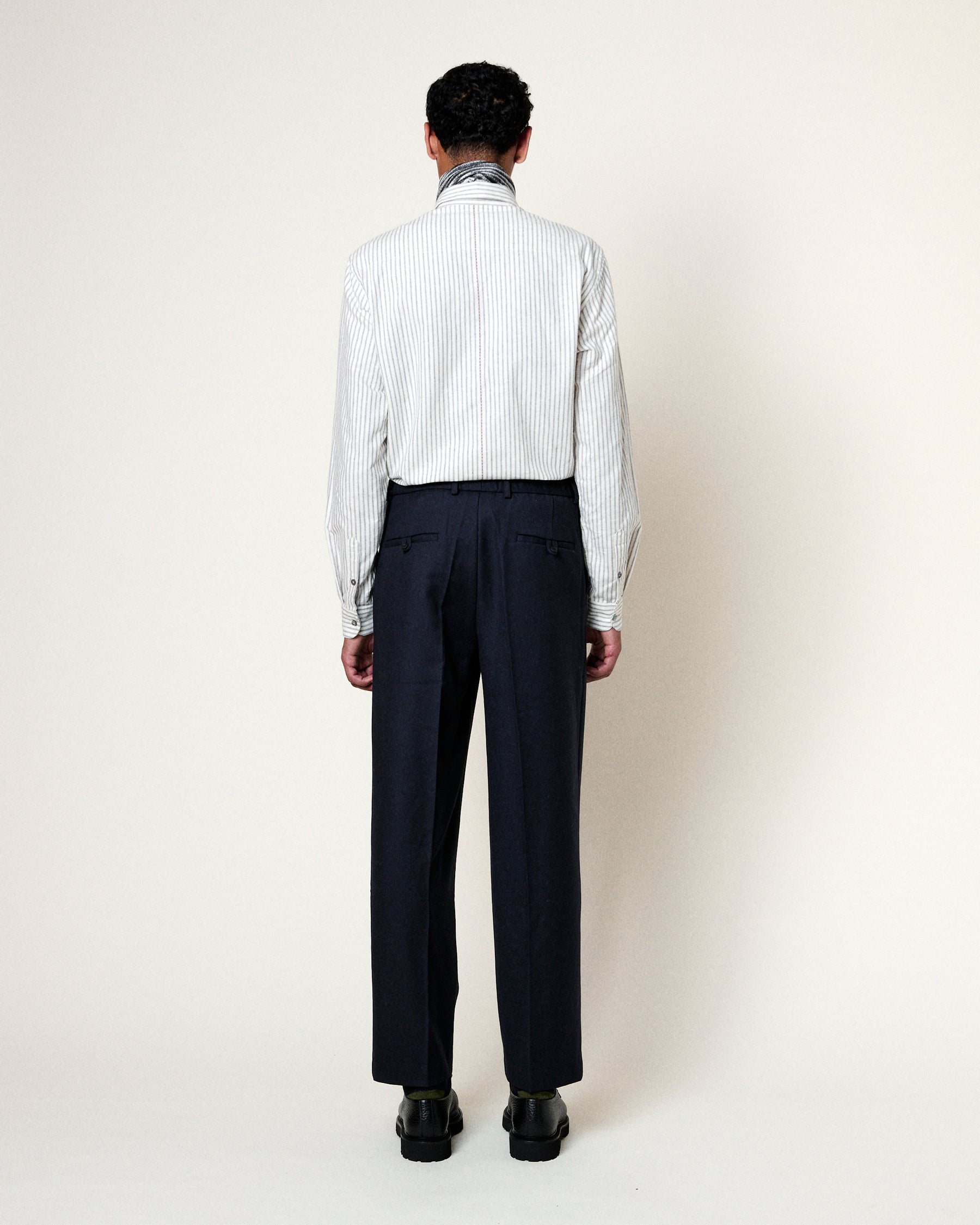 PAULO SLEEK NAVY TROUSERS