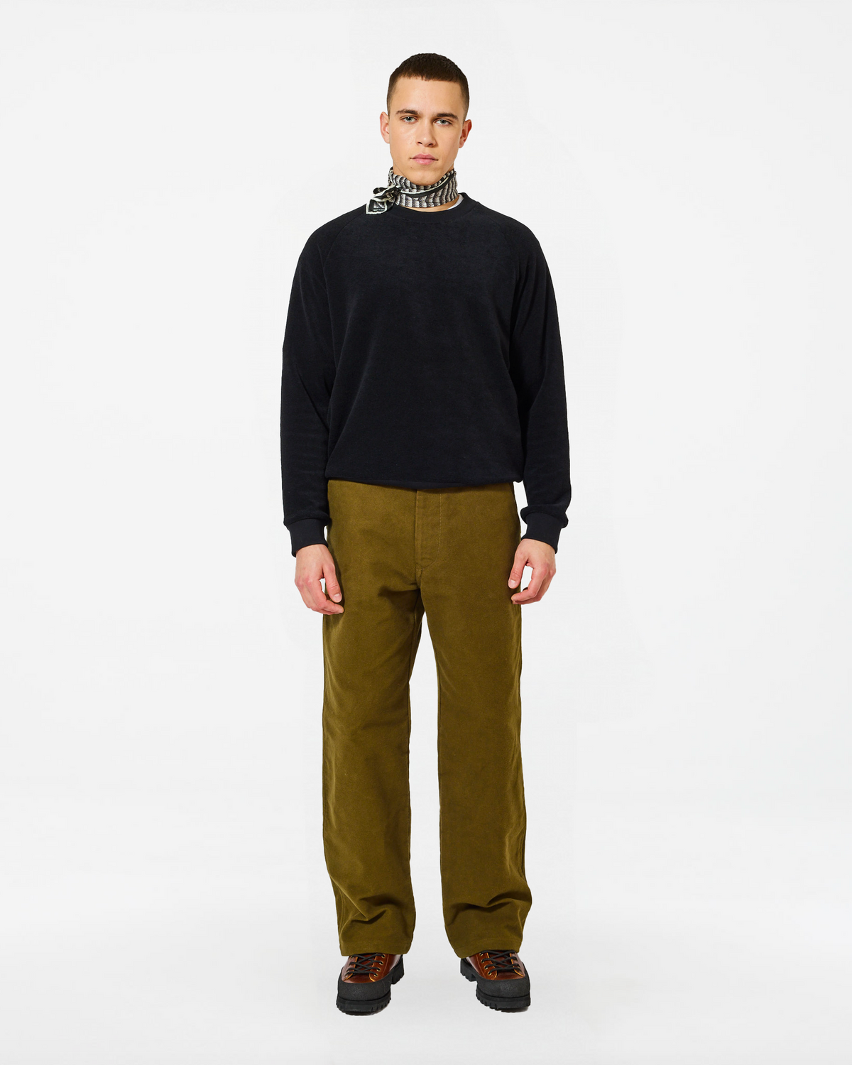 AQUAE BLACK SWEATSHIRT