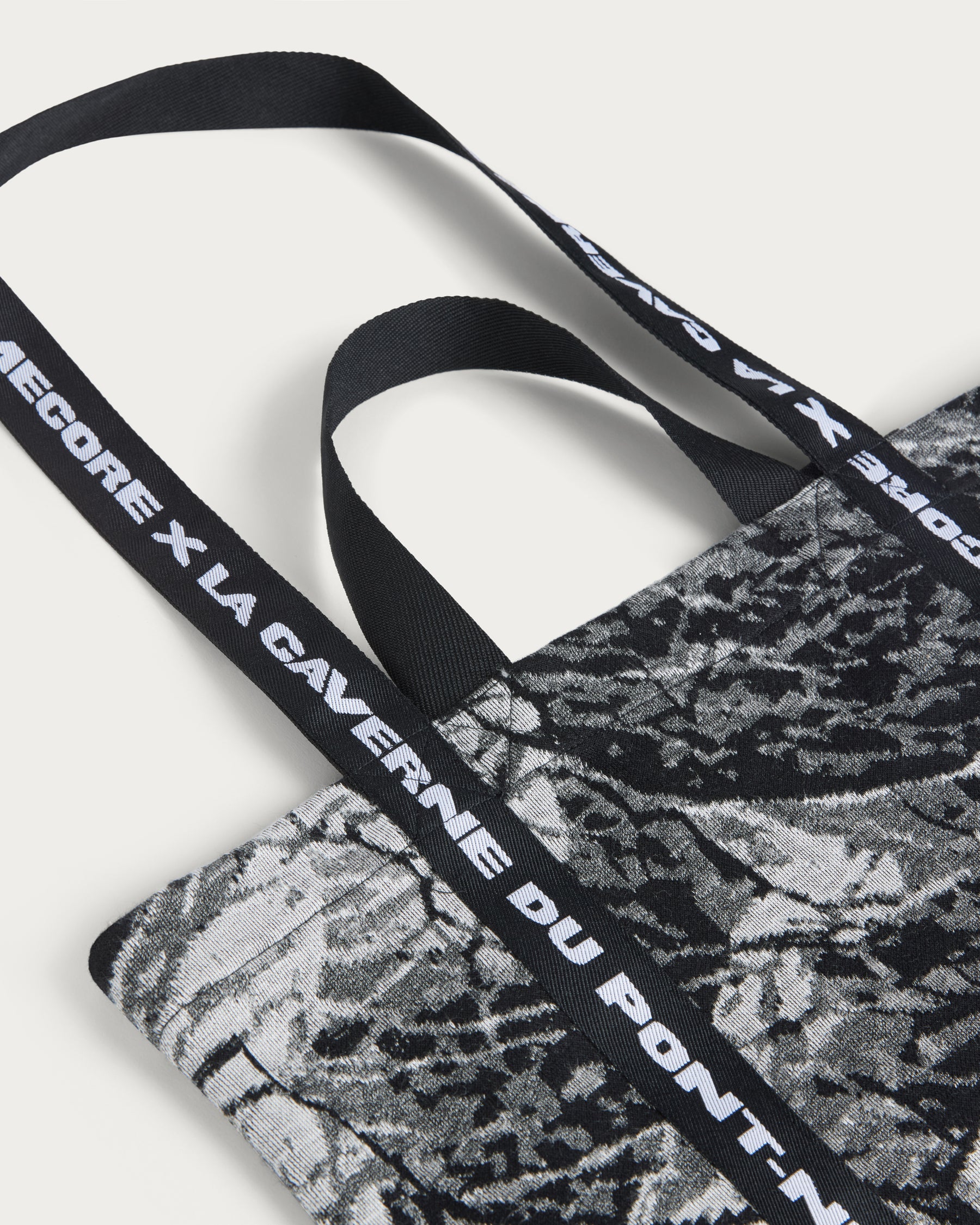 CAVE MULTI-GREY TOTE BAG