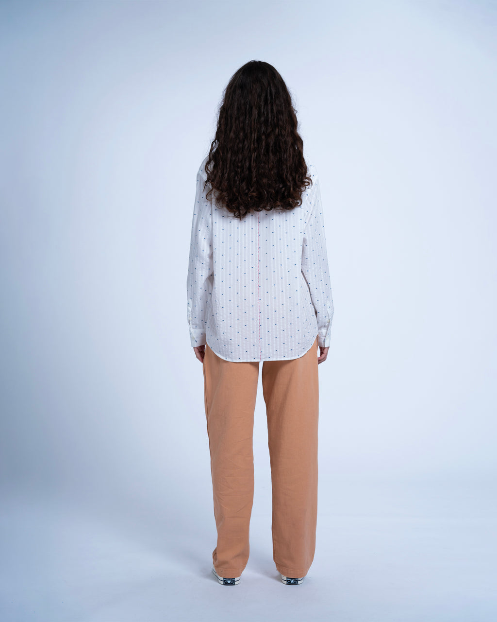 BOYFRIEND CUT CREAM / TENCEL SHIRT