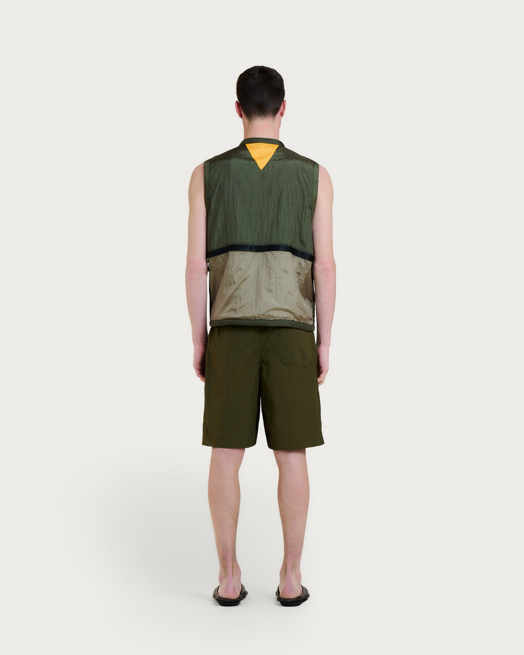 GILET LIGHT VEST ARMY GREEN
