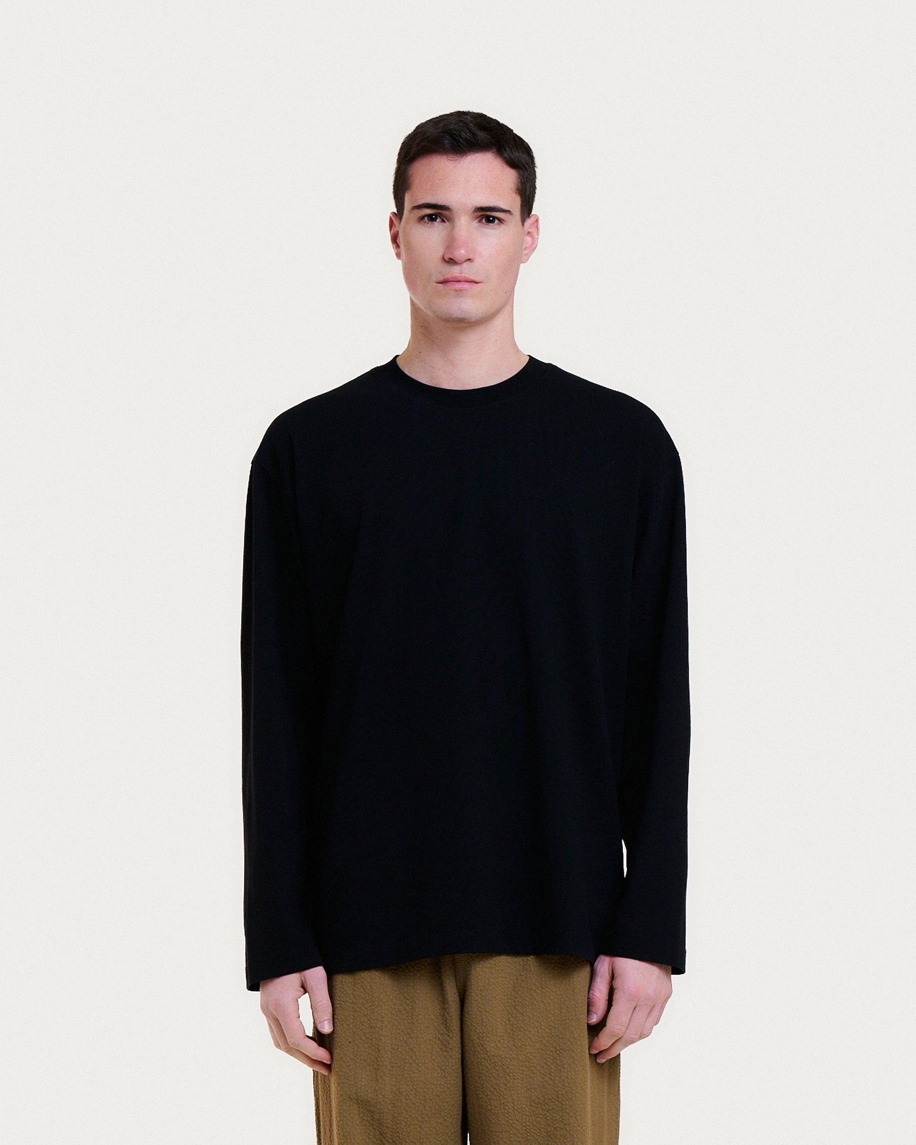 MKO LONG BLACK T-SHIRT